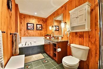 Laltitude Tremblant Sunstar Hotel Mont-Tremblant Bagian luar foto